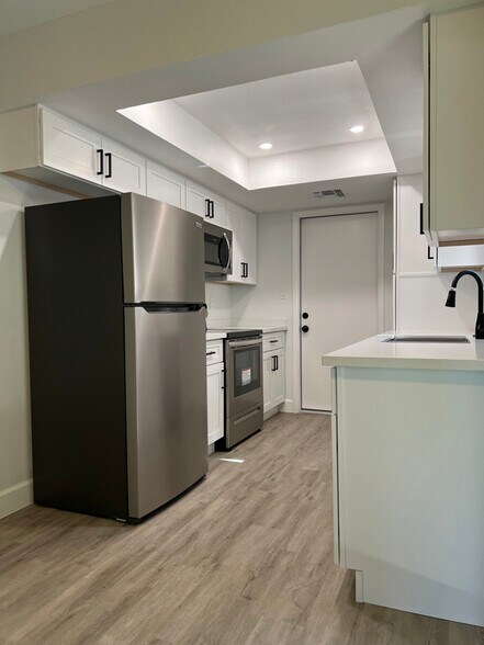 Building Photo - 548 S Udall