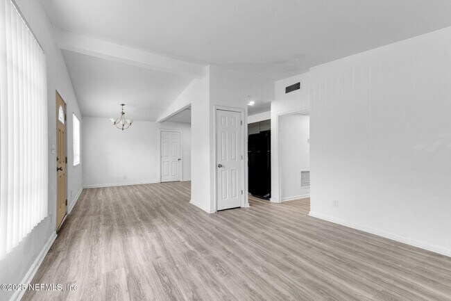 Building Photo - 9155 Sibbald Rd