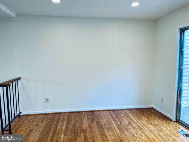 Building Photo - 32 Fendall Ave