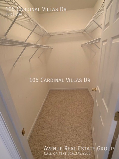 Building Photo - Spacious 3-Bed Condo with Bonus Room & Gar...