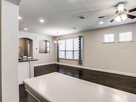 Building Photo - 4654 Rhett Ln