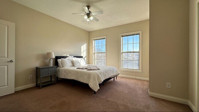 Building Photo - Amazing Location - Downtown Modern Living:...