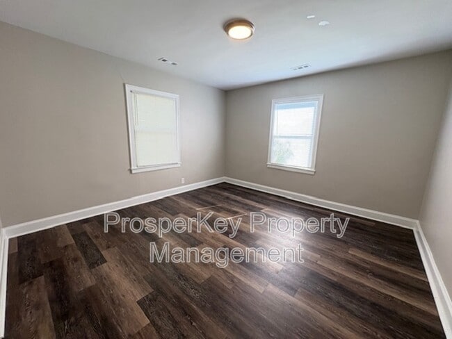 Building Photo - 4617 Rosemont Dr