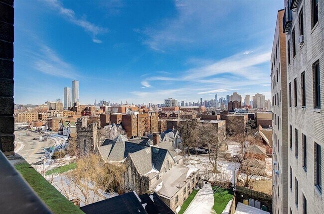 Building Photo - 2600 John F. Kennedy Blvd