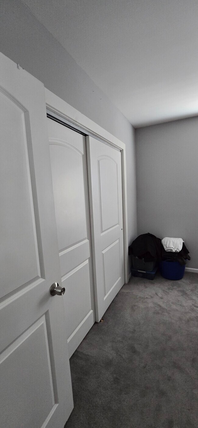 Beedroom 1A - 3834 E Edgerton Ave