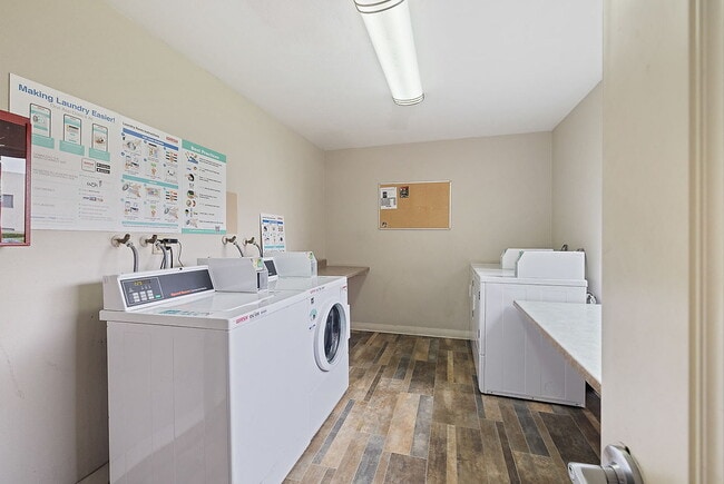 Building Photo - Villa Angelina