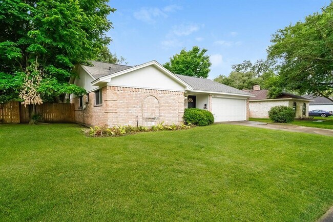 Building Photo - 10430 Rustic Gate Rd