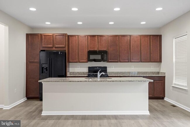 Building Photo - 290 Norland Knoll Dr