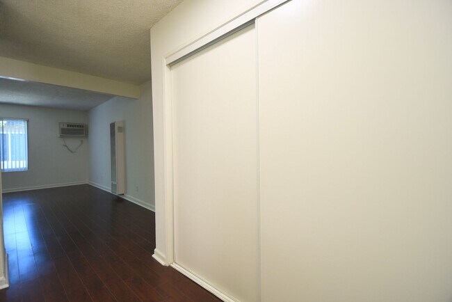 Building Photo - 7350 Kester Ave