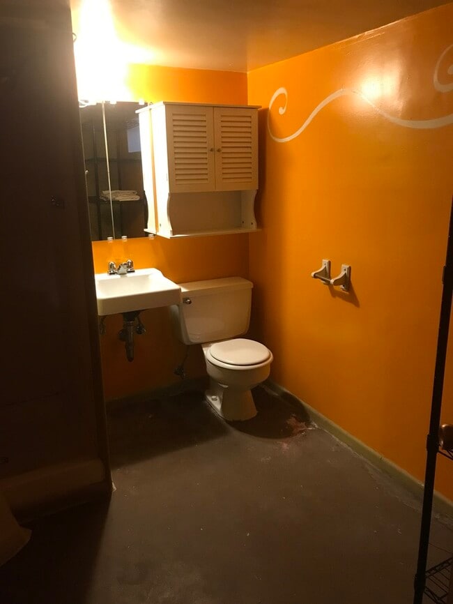 Building Photo - 116 Burlington Ave