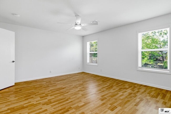 Building Photo - 203 Dupont Dr