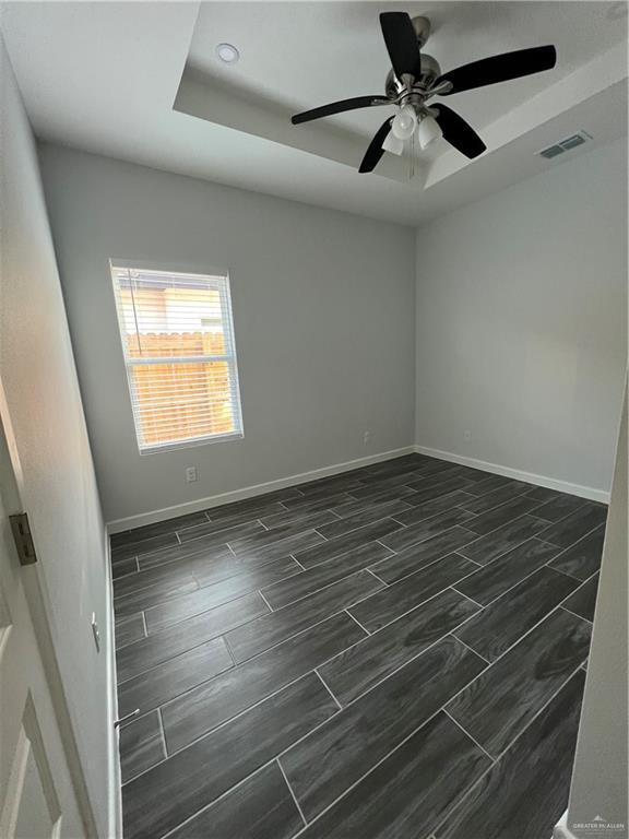 Building Photo - 14 S Links Dr