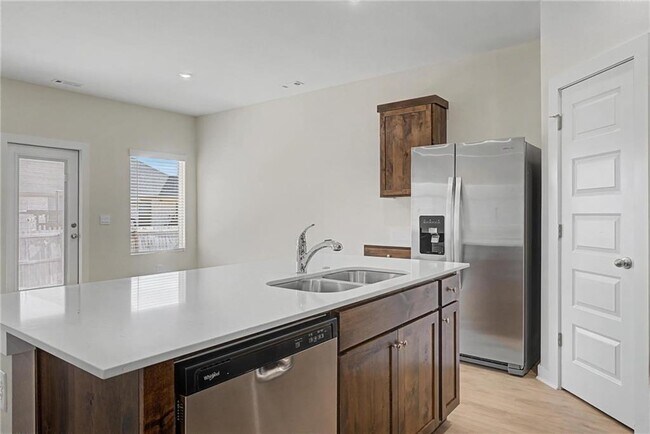 Building Photo - 4628 W Aurora St