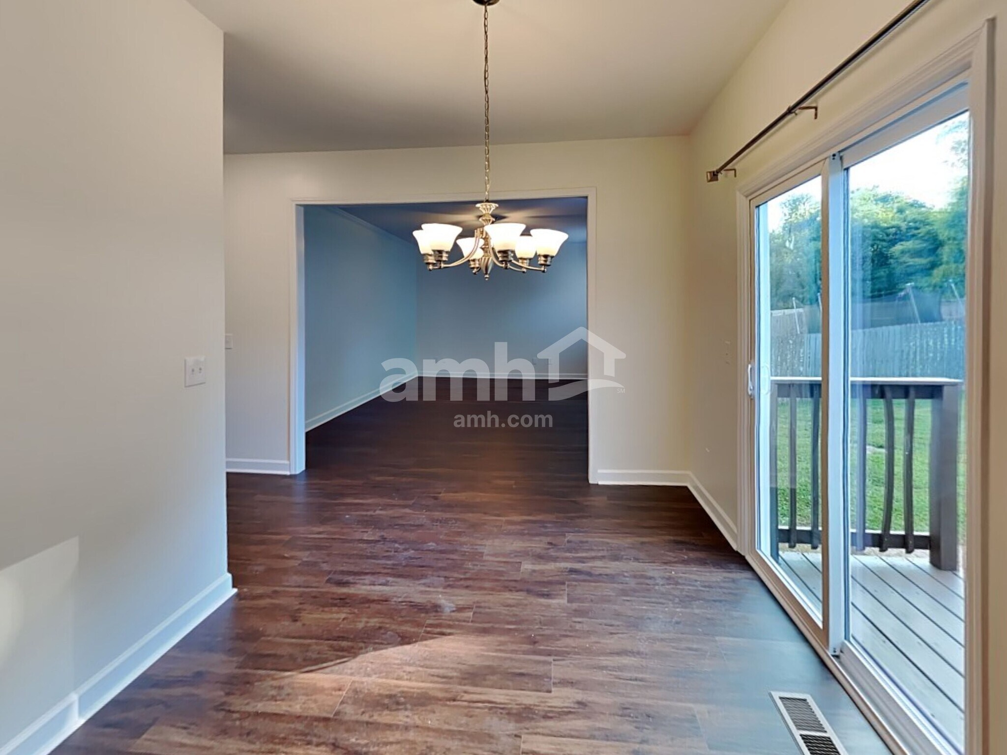 Building Photo - 3058 Romain Trail