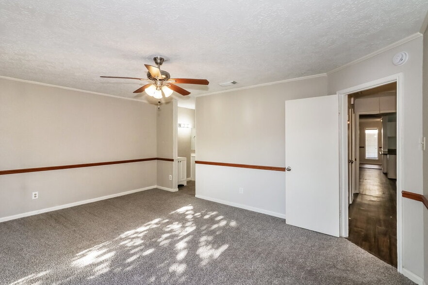 Building Photo - 7406 San Simeon Dr