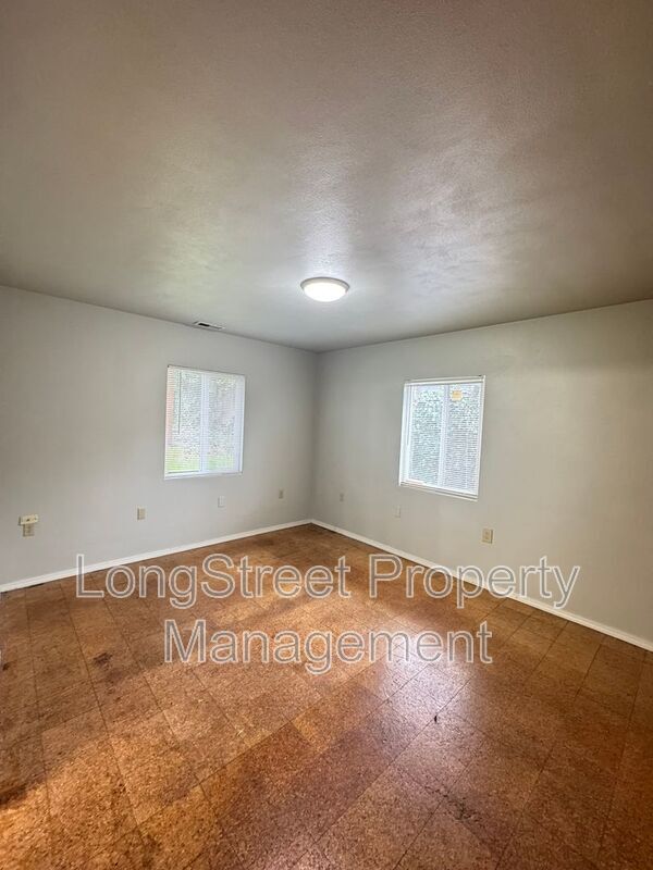 Building Photo - 1012 NW 34th St