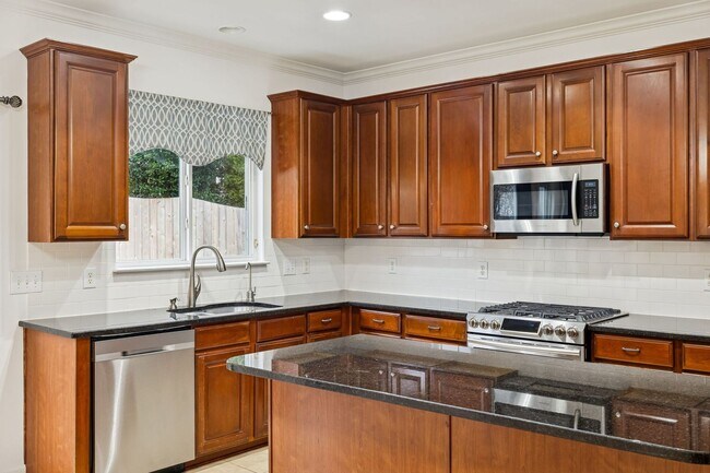 Building Photo - Located in the highly desirable McKays Mill community in Franklin, TN