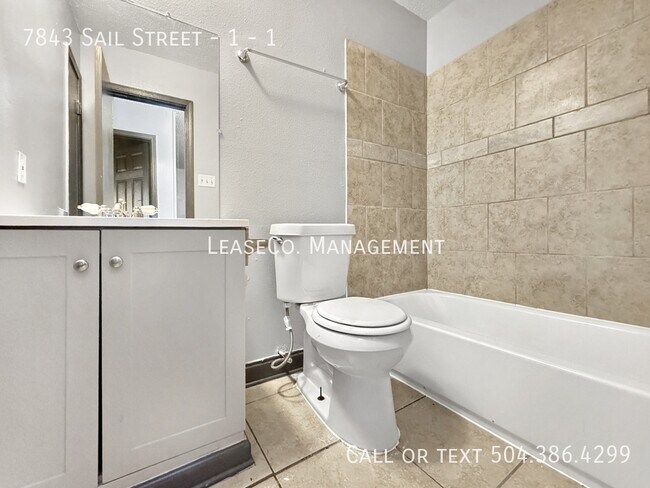 Building Photo - 7843 Sail St