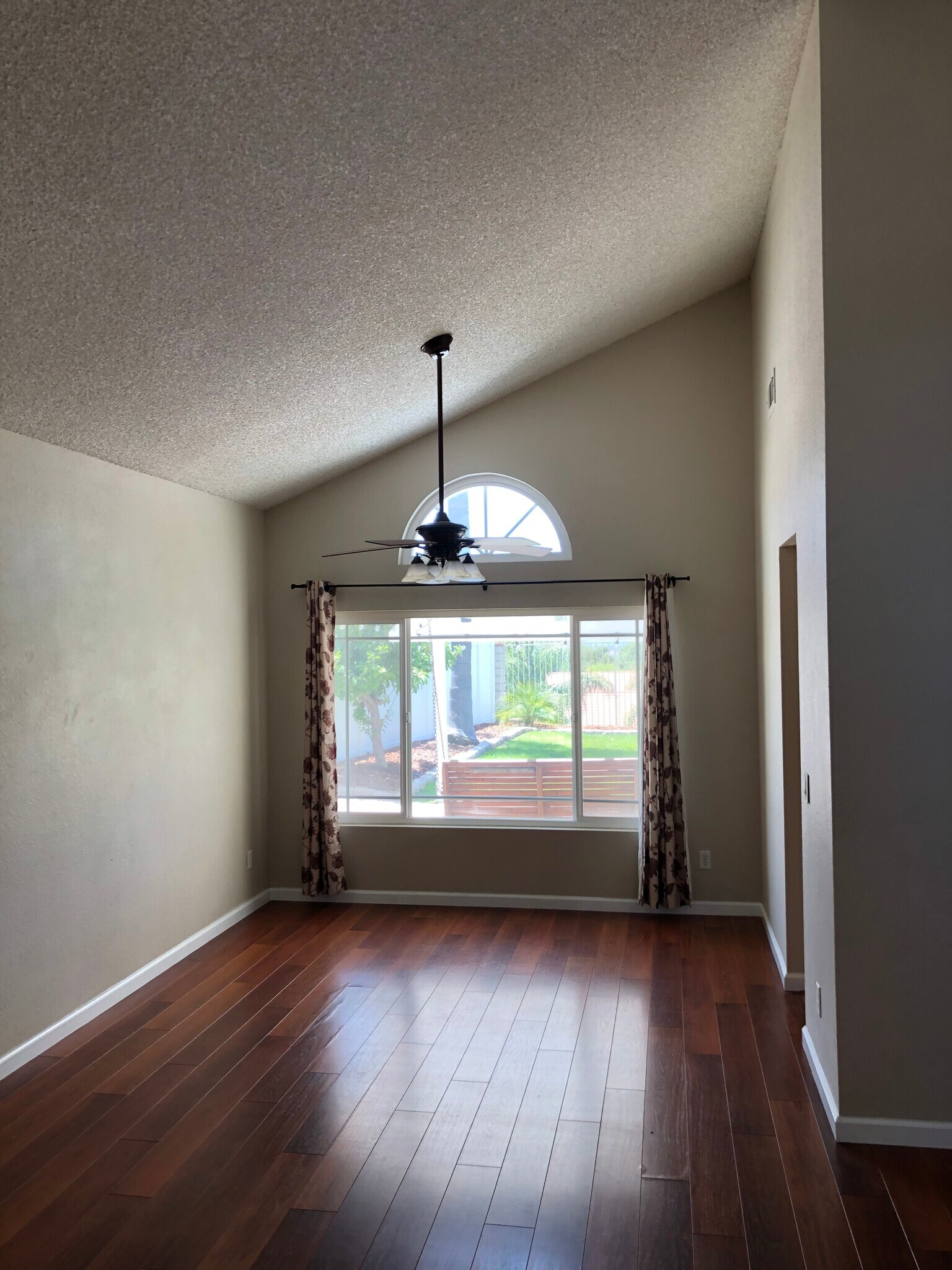 Building Photo - 29093 River Run Ln