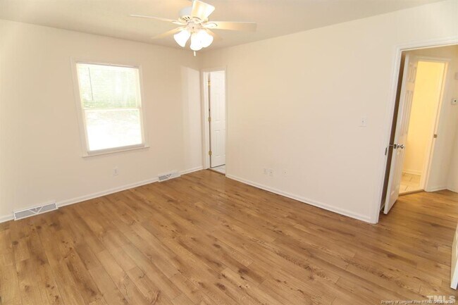 Building Photo - 6114 Deerwood Pl