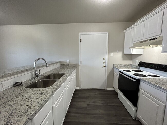 Building Photo - 8846 Old Sky Harbor Dr