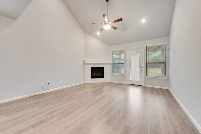 Building Photo - 1412 Monarch Trl