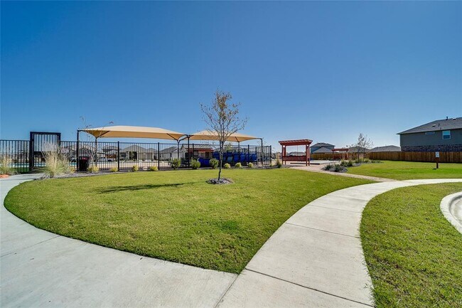 Building Photo - 207 Watercourse Wy