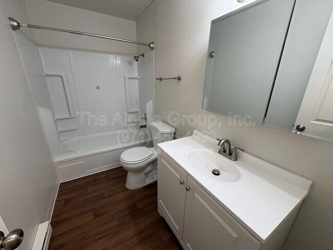 Building Photo - 17890 SW Alexander St