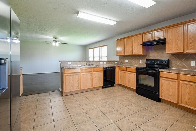 Building Photo - 10502 Scenic Cove Ct