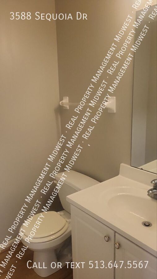 Building Photo - 3588 Sequoia Dr