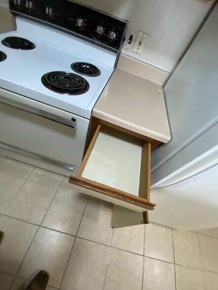 Building Photo - 128 Sandstone Ct