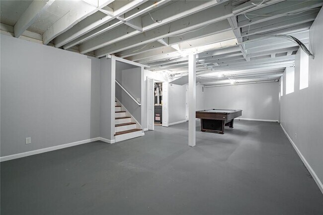 Building Photo - 2470 Landeau Cir