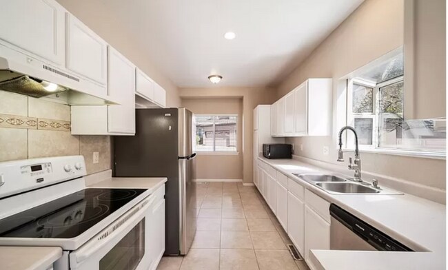 Building Photo - 4538 S Atchison Way