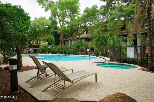 Building Photo - 2989 N 44th St