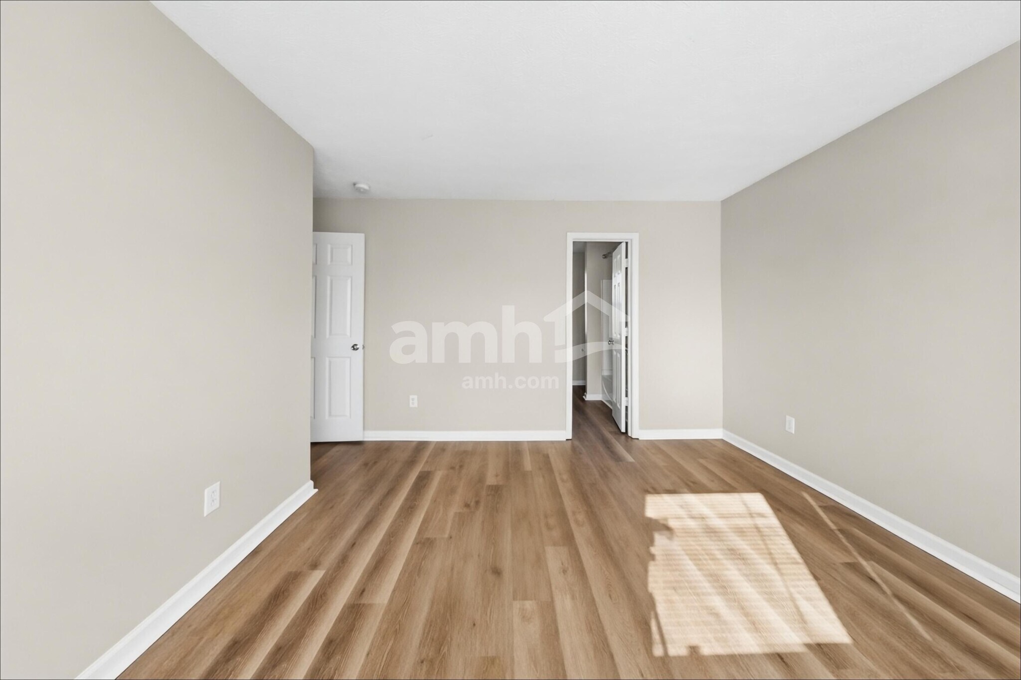 Building Photo - 4039 Tahoe Dr