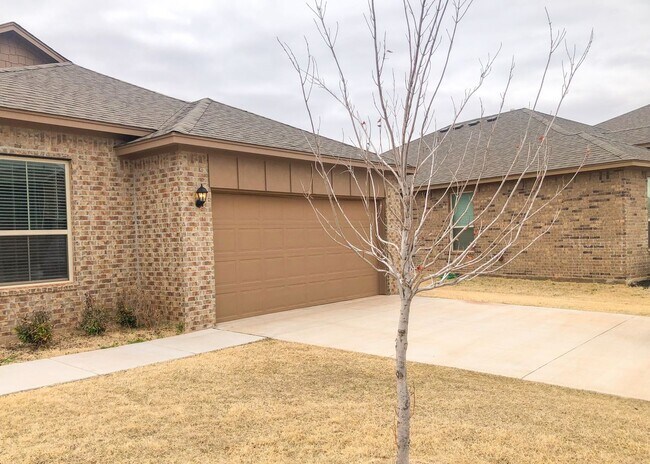 Building Photo - Luxurious Home in Falling Springs!