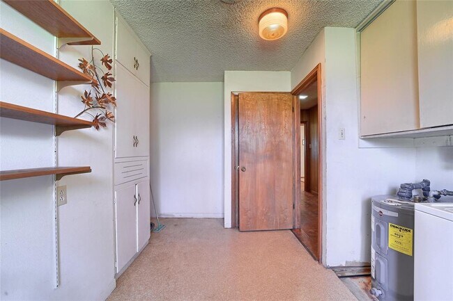 Building Photo - 801 Fm 971