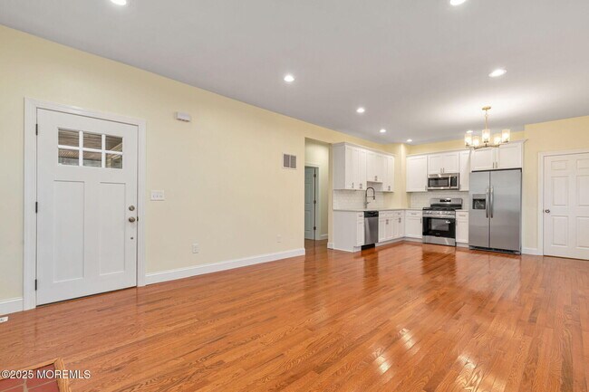 Building Photo - 1222 7th Ave