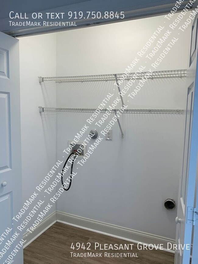 Building Photo - 4942 Pleasant Grove Dr