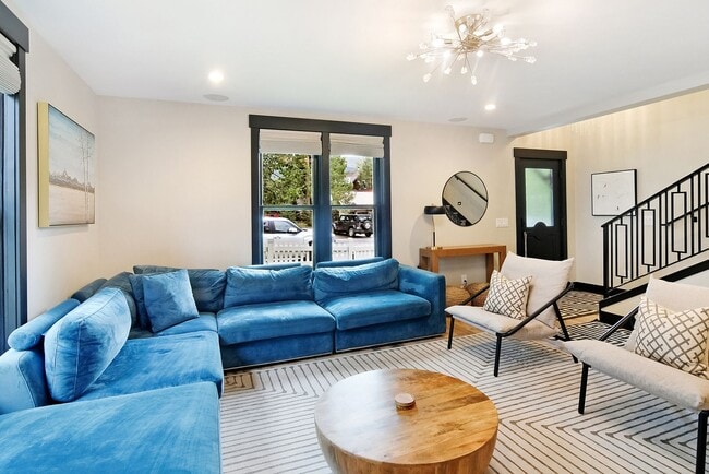 Building Photo - Summer in Downtown, historic Breckenridge! Luxury Home, Walk to Everything!