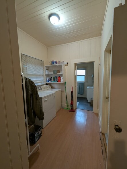 Laundry room - 28175 2817.5 Telegraph Ave