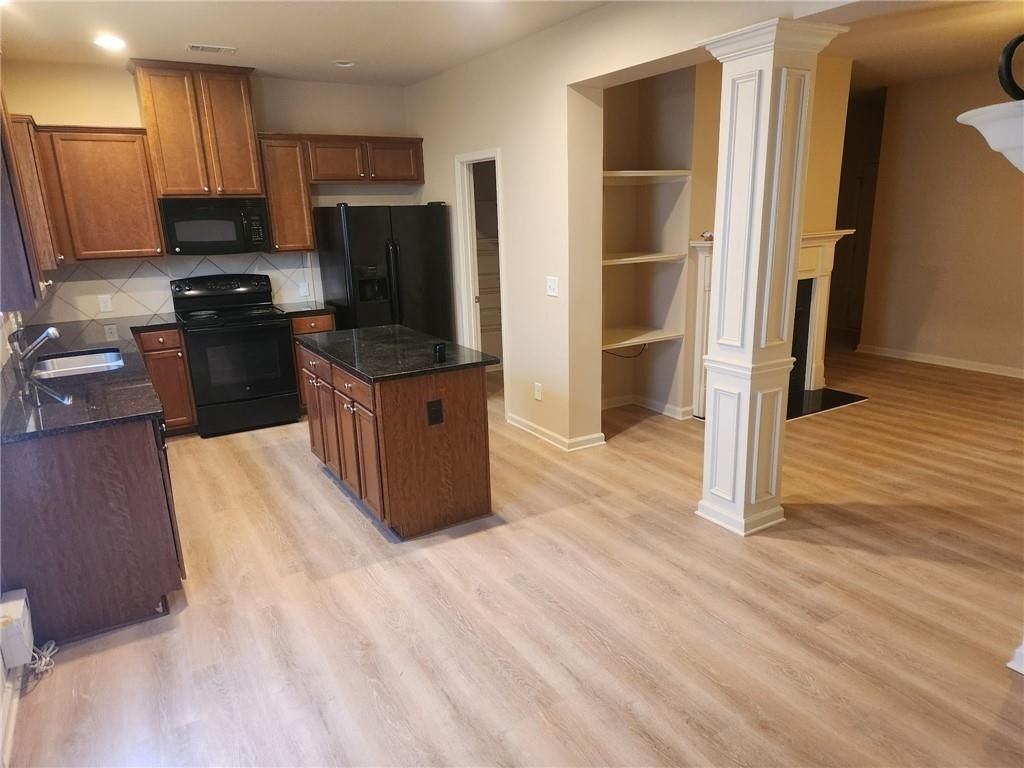 Building Photo - 3702 Brockenhurst Dr