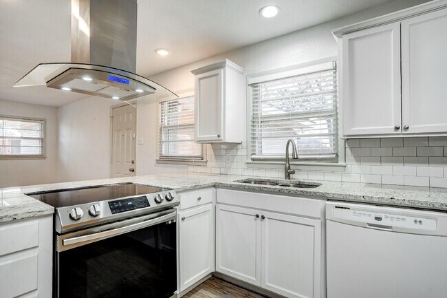 Building Photo - 2826 54th St