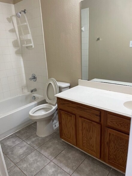 Building Photo - 9895 Cedarcrest Dr