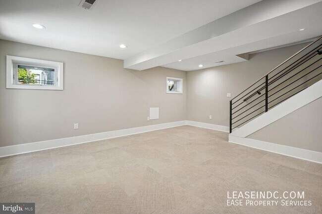 Building Photo - 4012 5th St NW