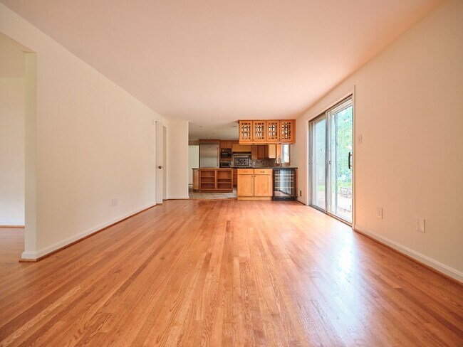 Building Photo - 9124 Copenhaver Dr