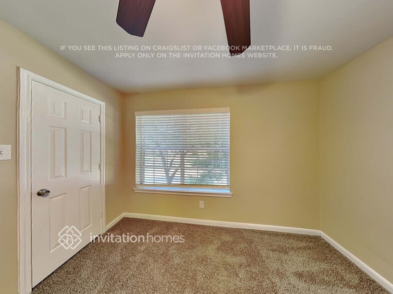 Building Photo - 23534 Tayman Park Dr