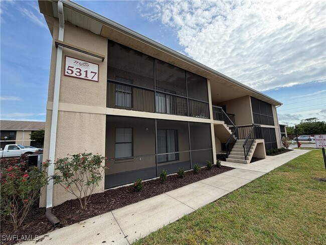 Building Photo - 5317 Summerlin Rd