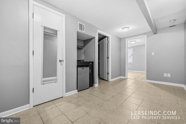 Building Photo - 1608 4th St NW