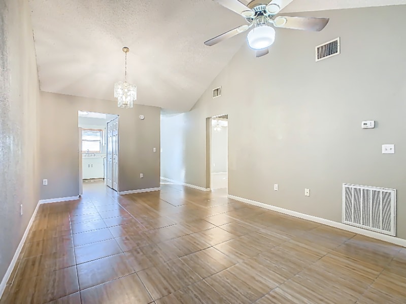 Building Photo - 1015 Harden Ct